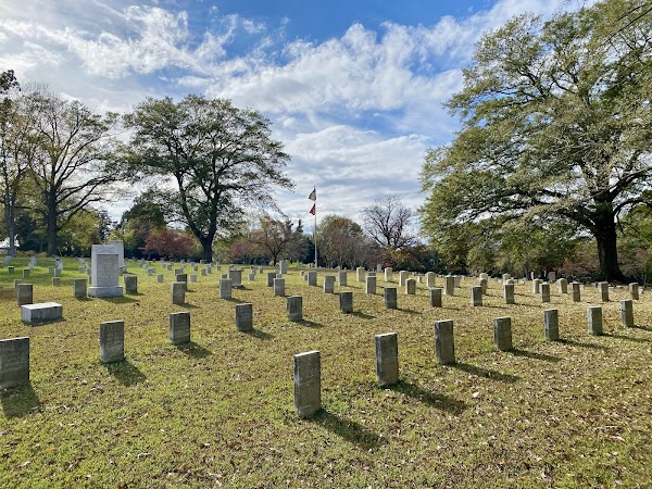 Marietta Confederate Cemetery grounds