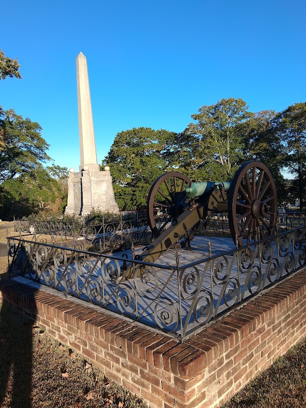 Marietta Confederate Cemetery grounds
