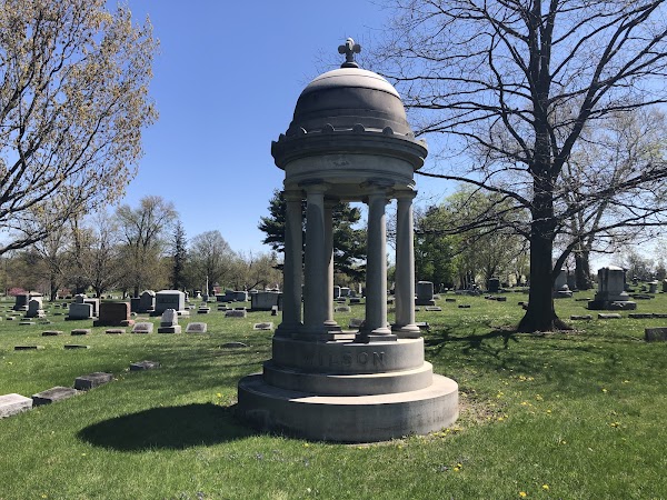 Marion Cemetery grounds