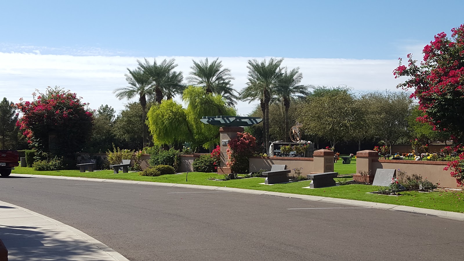 Mariposa Gardens Memorial Park cemetery grounds and headstones