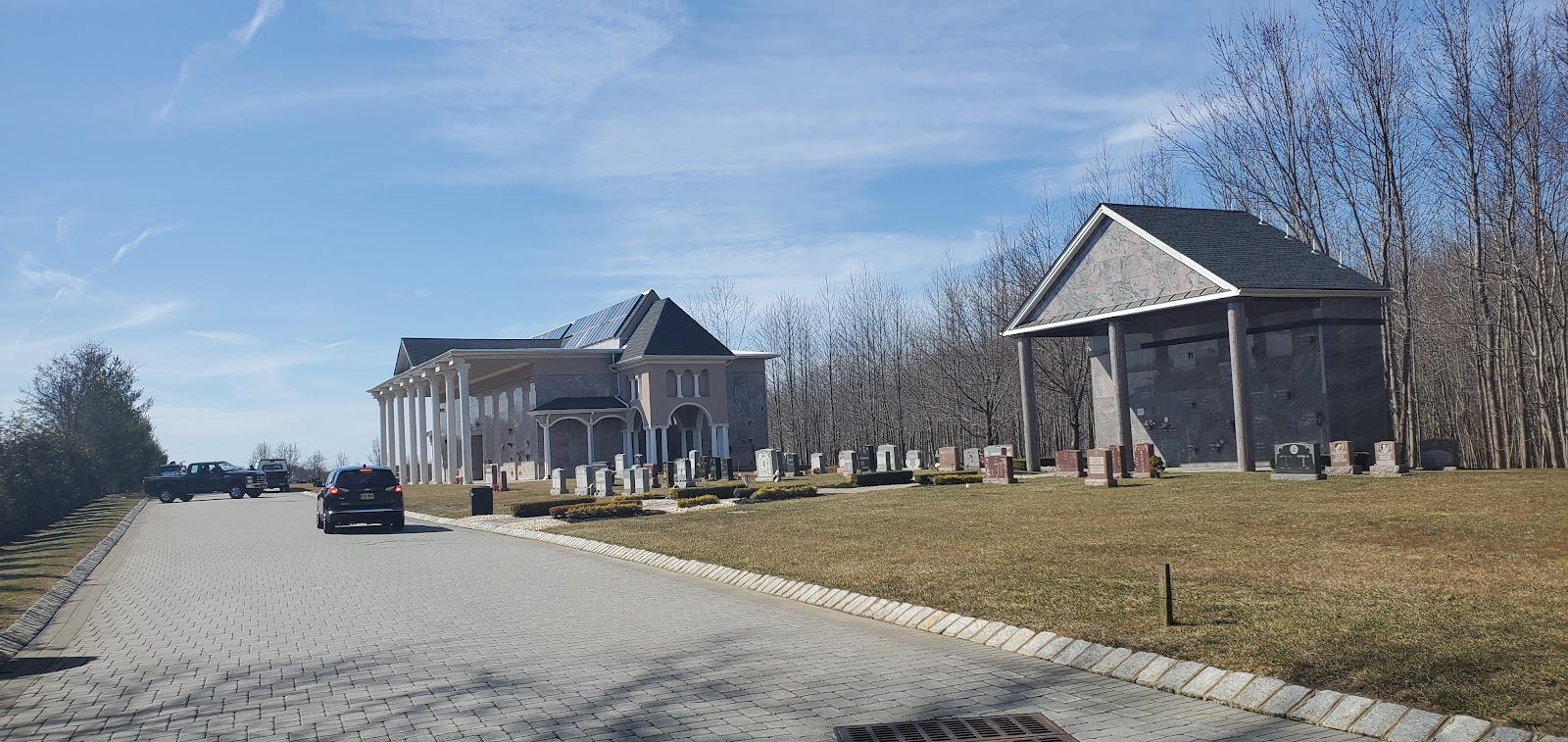 Marlboro Memorial Cemetery & Mausoleum cemetery grounds and headstones