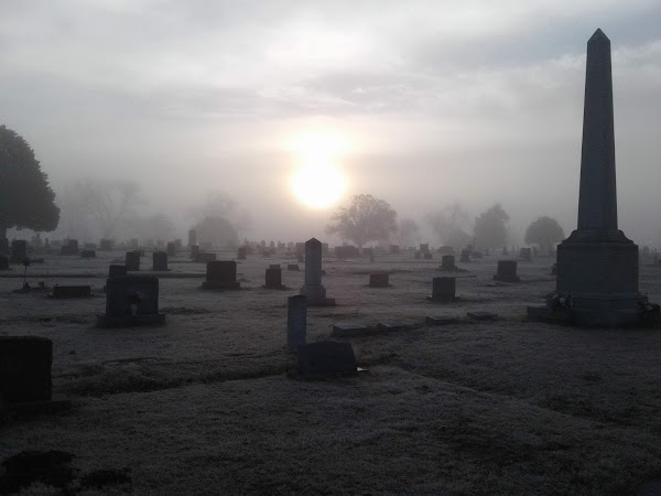 Marlow Cemetery grounds