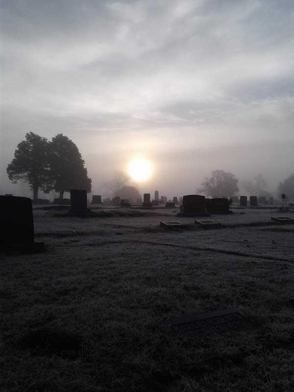 Marlow Cemetery grounds