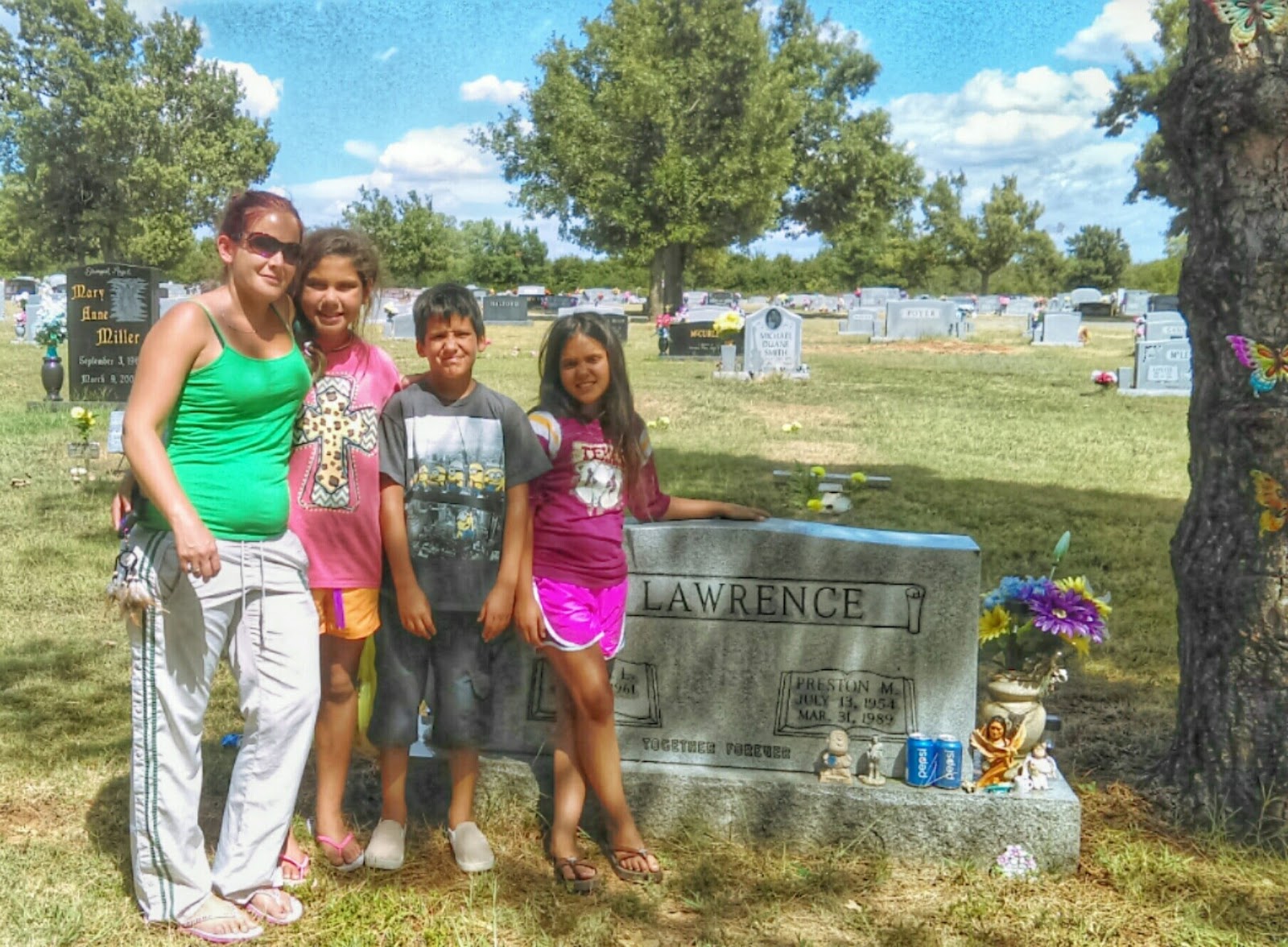Marlow Cemetery cemetery grounds and headstones