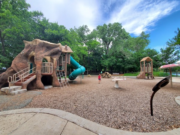 Martin Park Nature Center grounds
