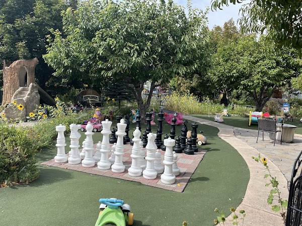 Mary Alice Park grounds