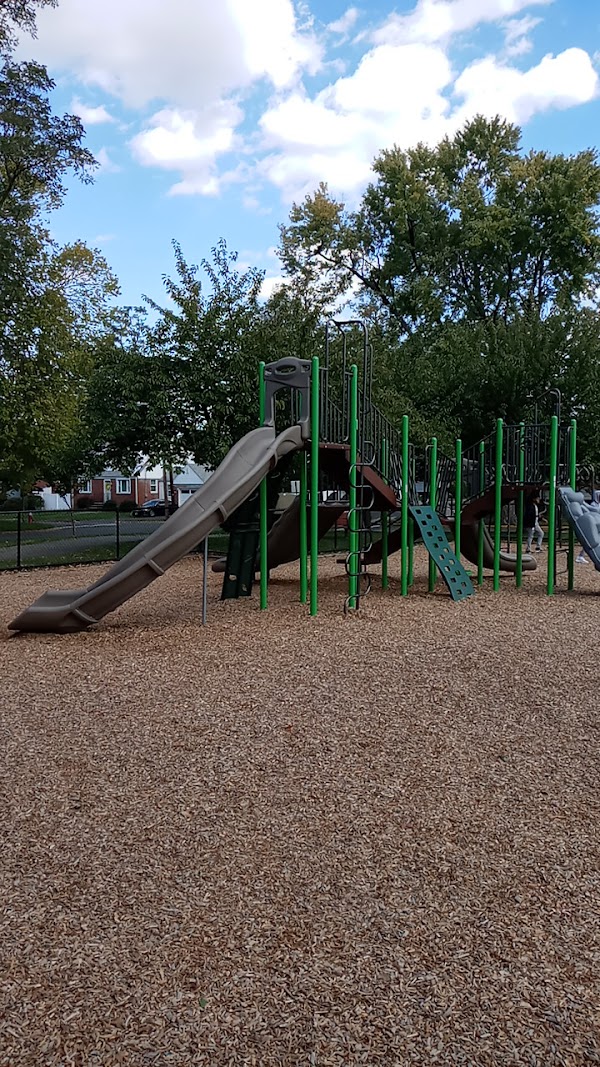 Maywood Memorial Park grounds