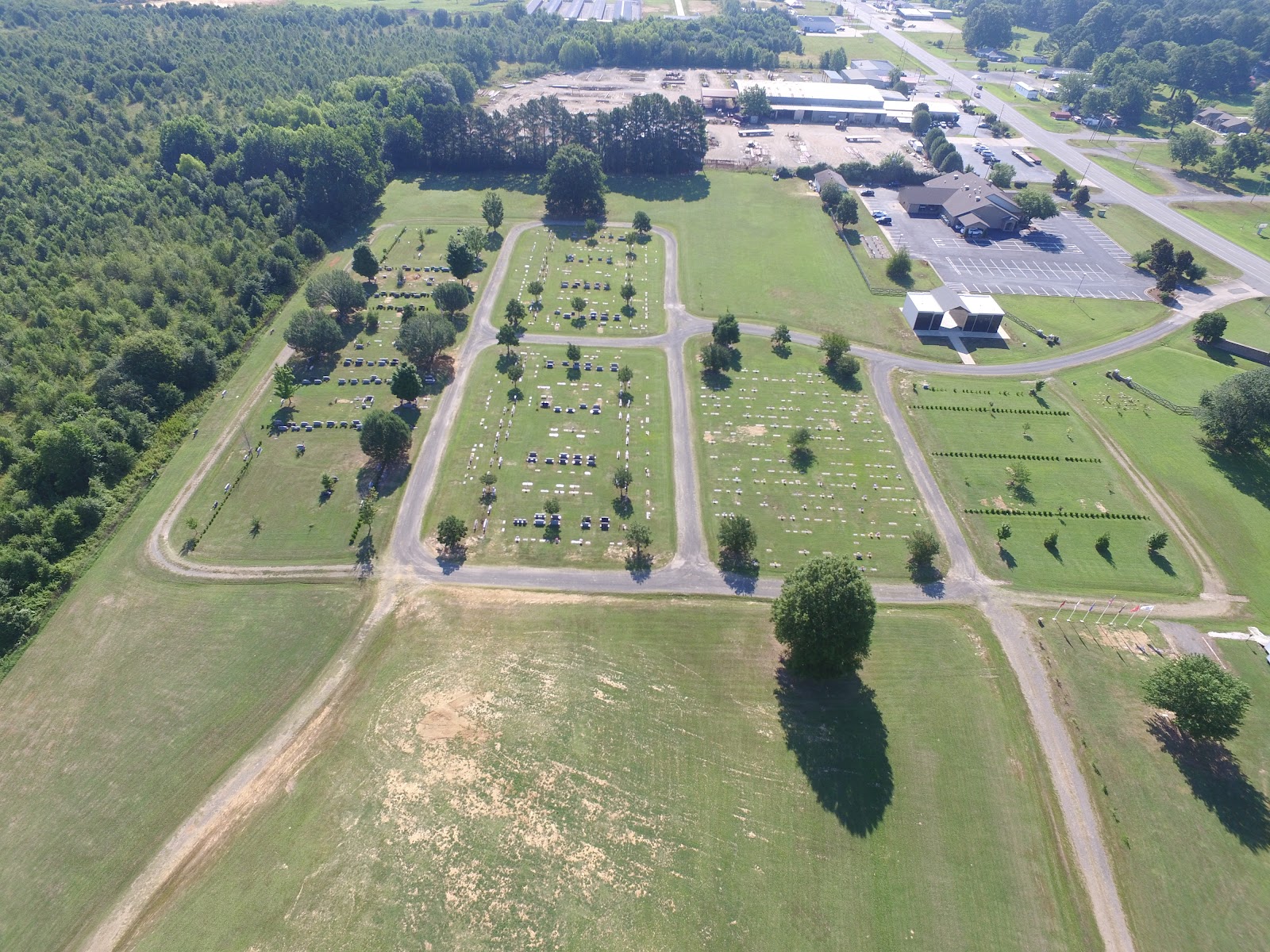 Meadowbrook Memorial Gardens cemetery grounds and headstones