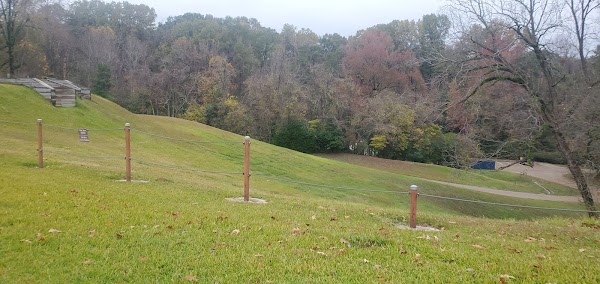 Memorial Arch grounds
