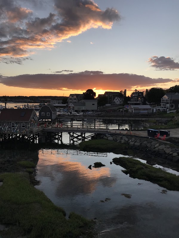 Memorial Bridge grounds