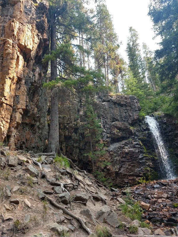 Memorial Falls grounds