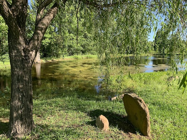Memorial Gardens Cemetery grounds