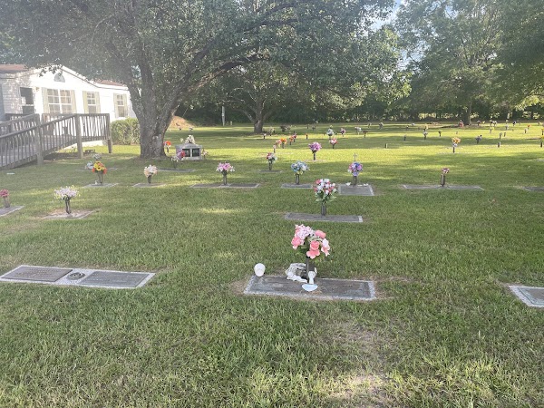 Memorial Gardens of Columbia grounds