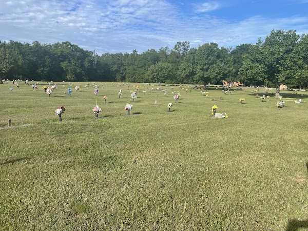 Memorial Gardens of Columbia grounds