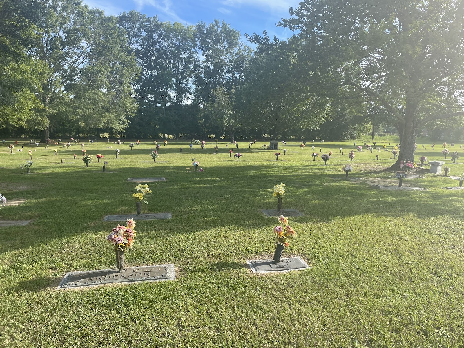 Memorial Gardens of Columbia cemetery grounds and headstones