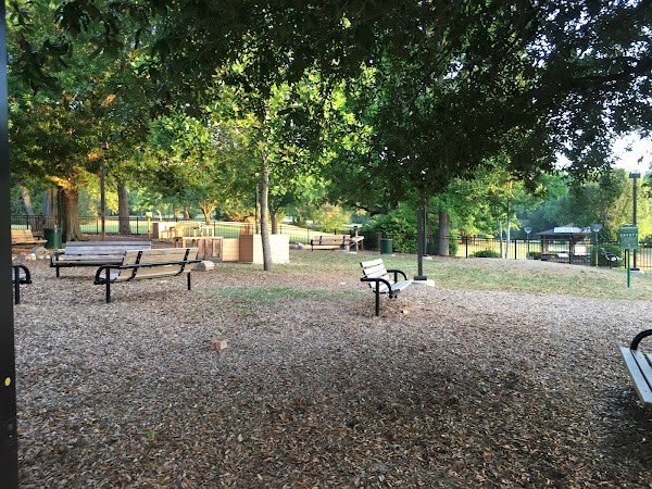 Memorial Lake Park grounds