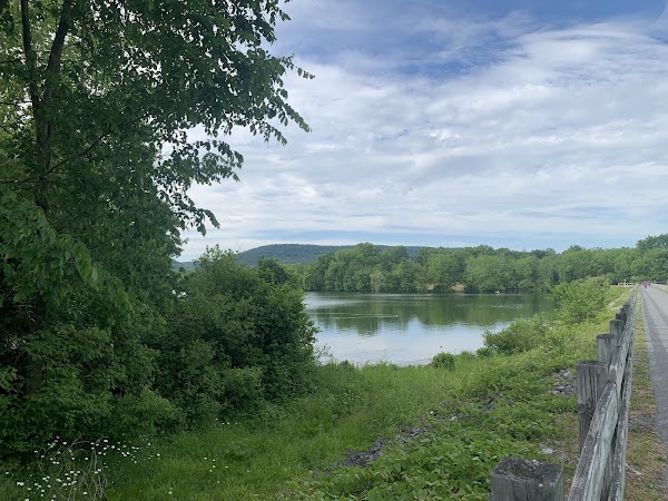 Memorial Lake State Park grounds