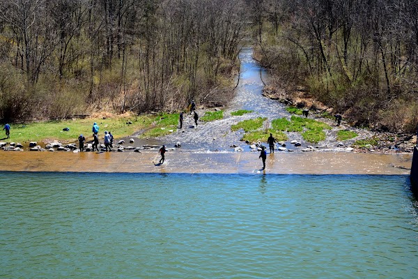 Memorial Lake State Park grounds