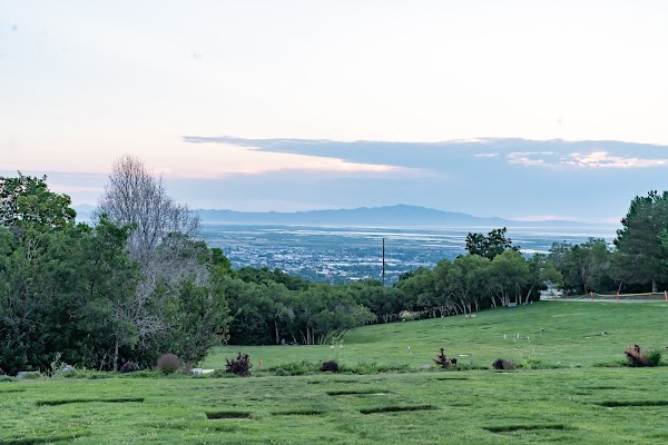 Memorial Lakeview Mortuary and Cemetery grounds