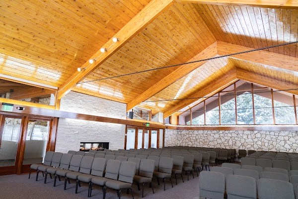 Memorial Mountain View Mortuary, Cemetery and Pet Garden grounds