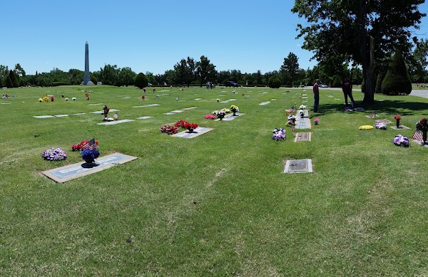 Memorial Park Cemetery grounds