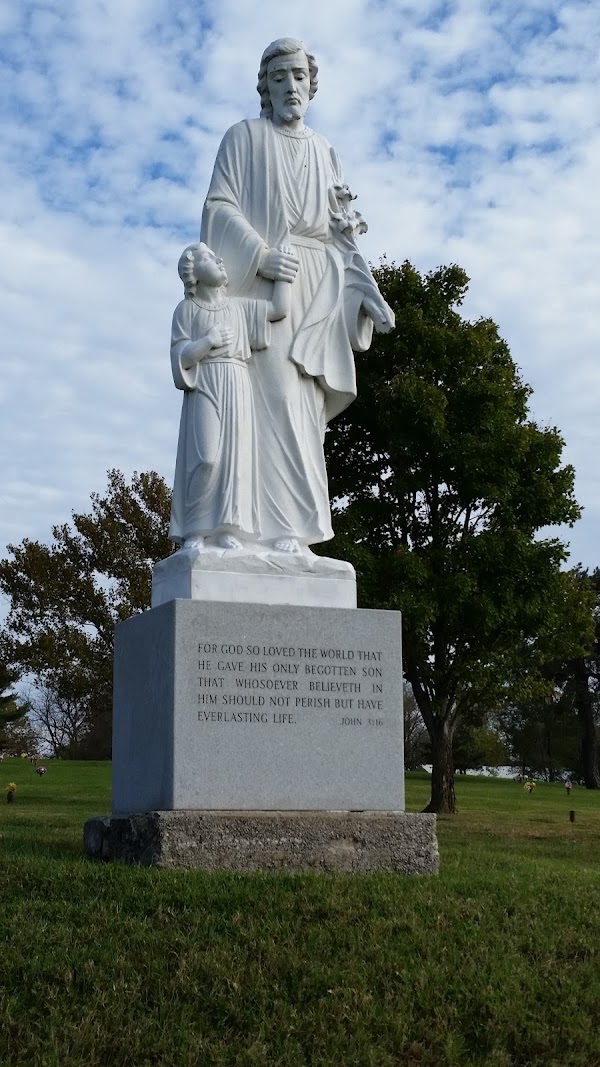 Memorial Park Cemetery & Green Lawn Cemetery grounds