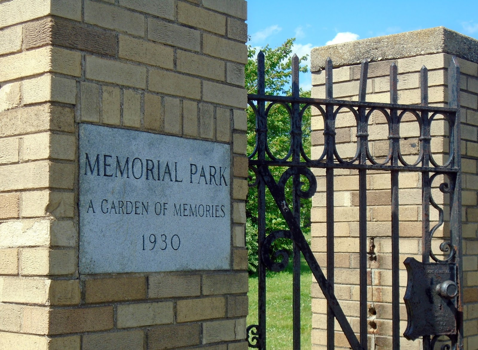 Memorial Park Cemetery cemetery grounds and headstones