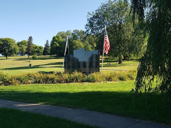 Memorial Park Cemetery grounds