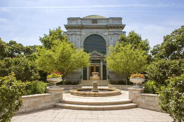 Memorial Park Cemetery grounds