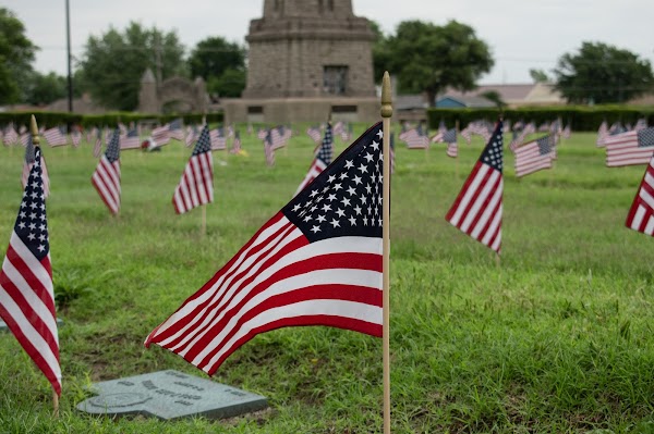 Memorial Park Cemetery grounds