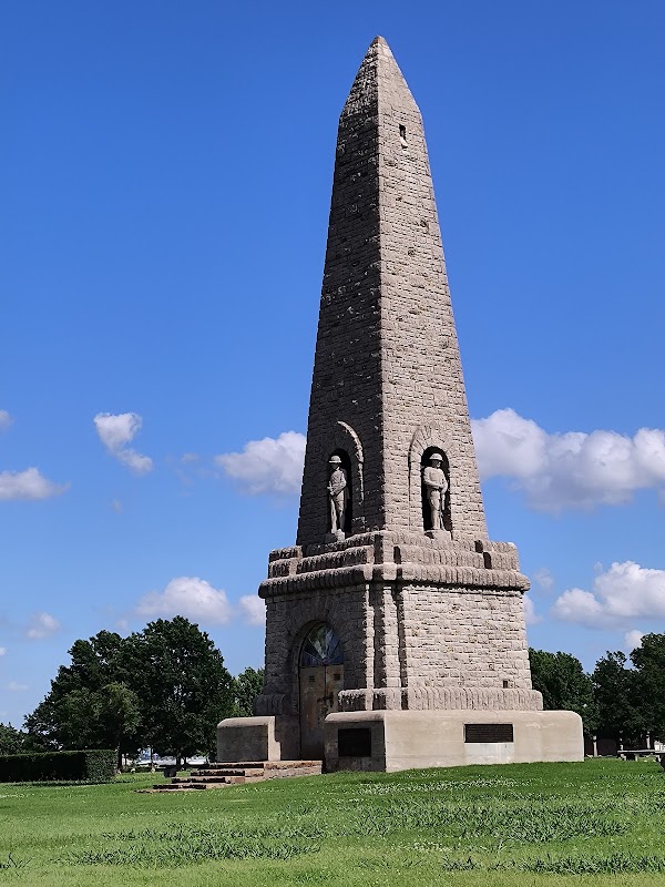 Memorial Park Cemetery grounds