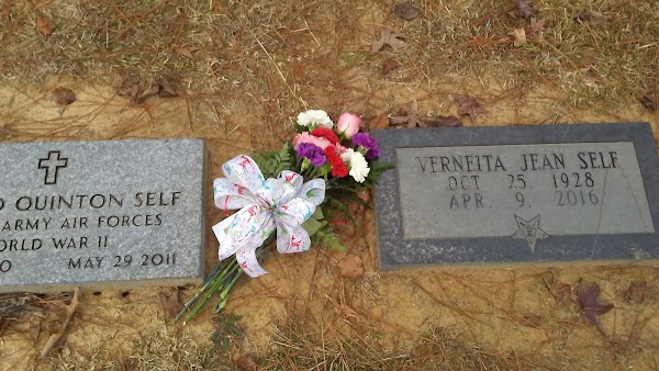 Memorial Park Cemetery grounds