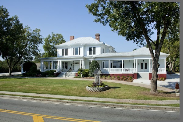 Memorial Park Funeral Homes & Cemeteries East - Braselton Chapel grounds