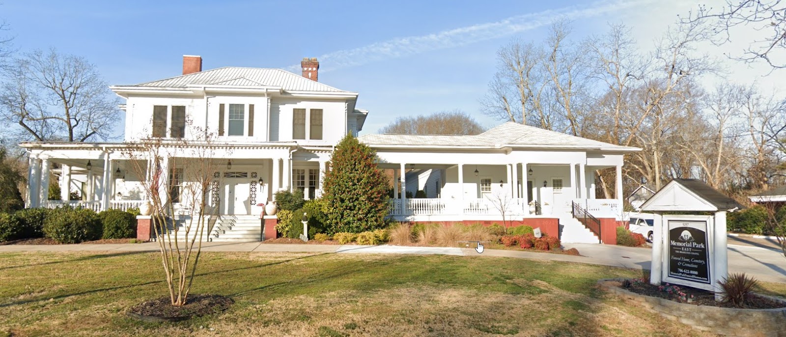 Memorial Park Funeral Homes & Cemeteries East - Braselton Chapel cemetery grounds and headstones