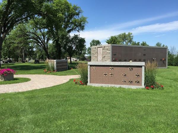 Memorial Park North Cemetery grounds