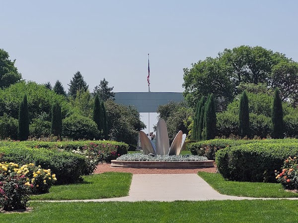 Memorial Park Rose Garden grounds