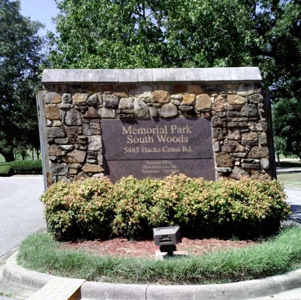 Memorial Park South Woods grounds