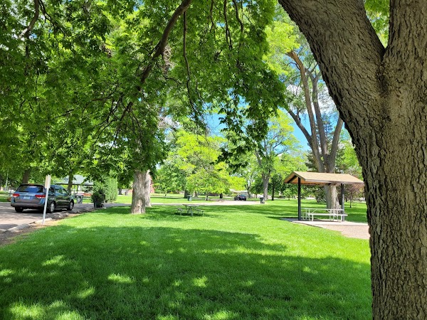 Memorial Park Splash Pad grounds