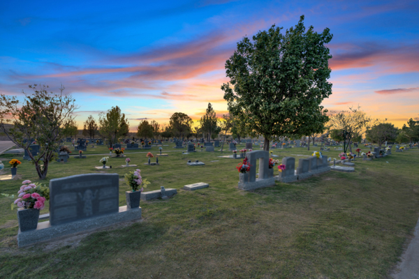 Memorial Pines Cemetery cemetery grounds and headstones