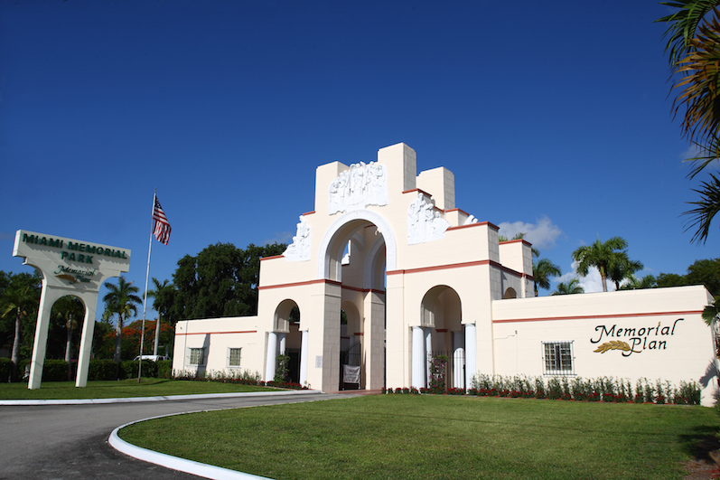 Memorial Plan at Miami Memorial Park Cemetery cemetery grounds and headstones