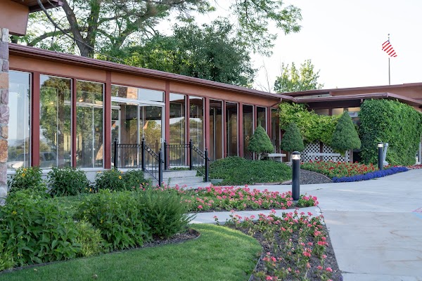 Memorial Redwood Mortuary & Cemetery grounds