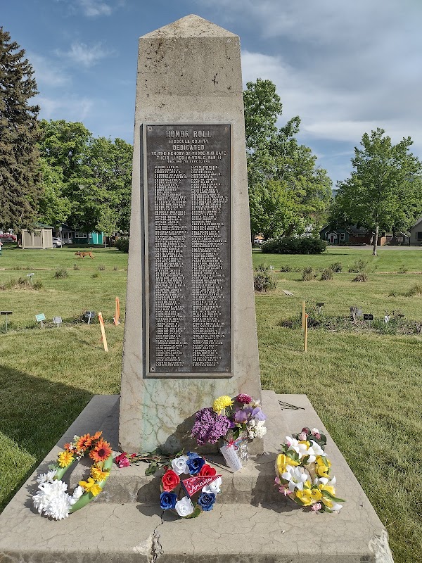 Memorial Rose Garden grounds