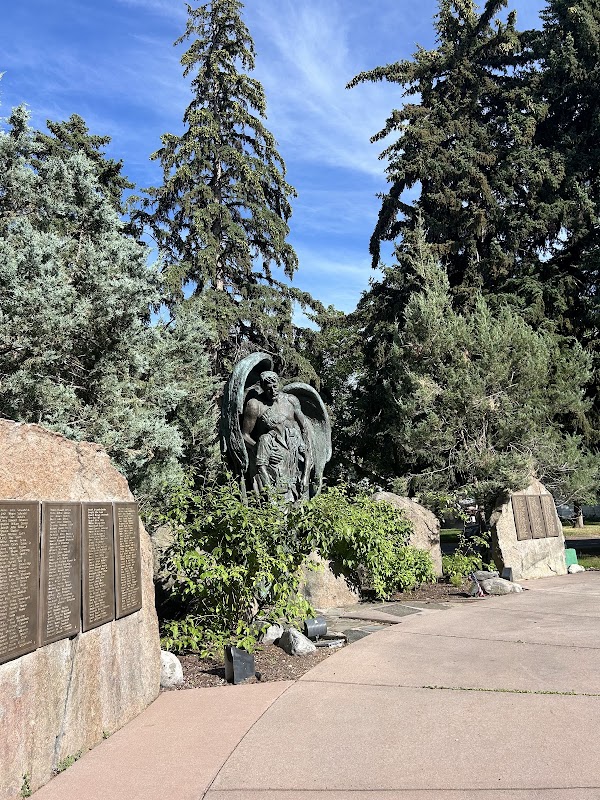 Memorial Rose Garden grounds