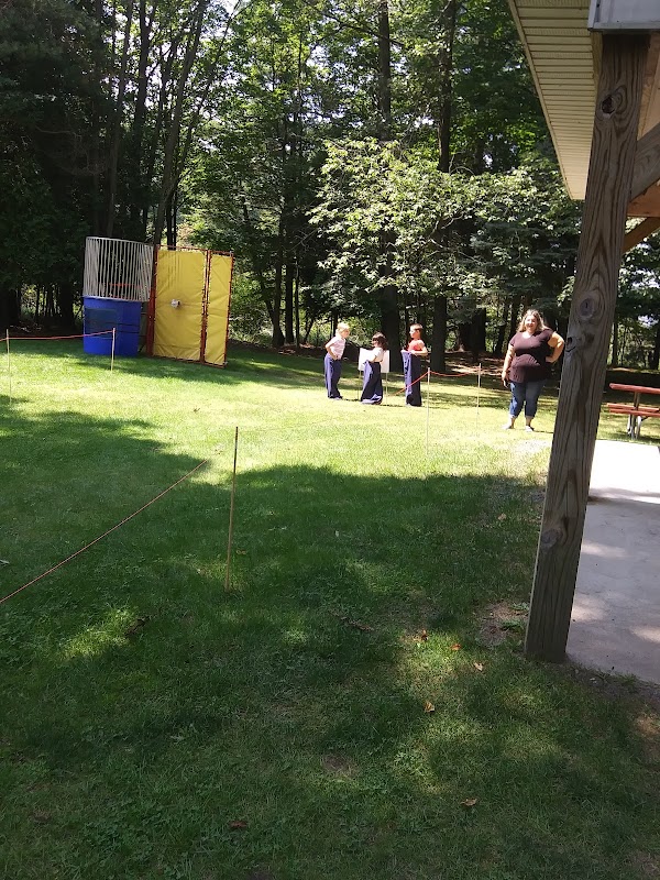 Memorial Tree Park grounds