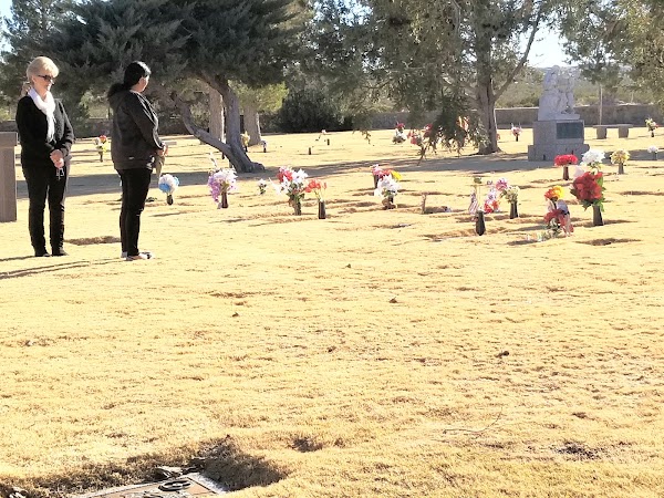 Memory Gardens of the Valley grounds