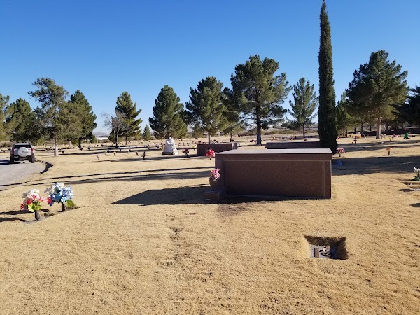 Memory Gardens of the Valley grounds