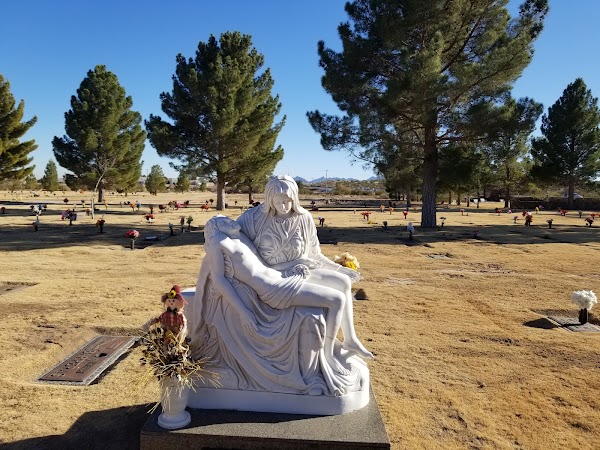 Memory Gardens of the Valley grounds