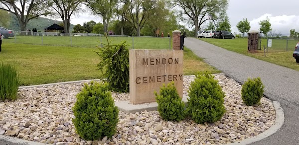 Mendon City Cemetery grounds
