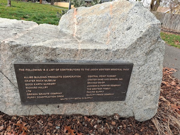 Menteer Memorial Park grounds