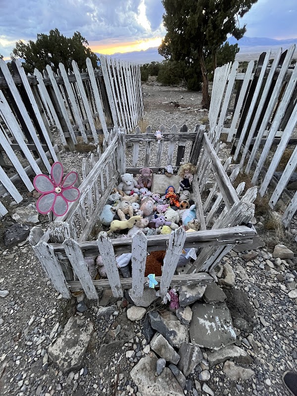 Mercur Cemetery grounds